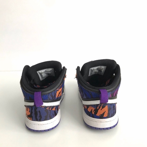 Nike Air Jordan 1 Mid SE Tiger Stripe - Picture 4 of 8